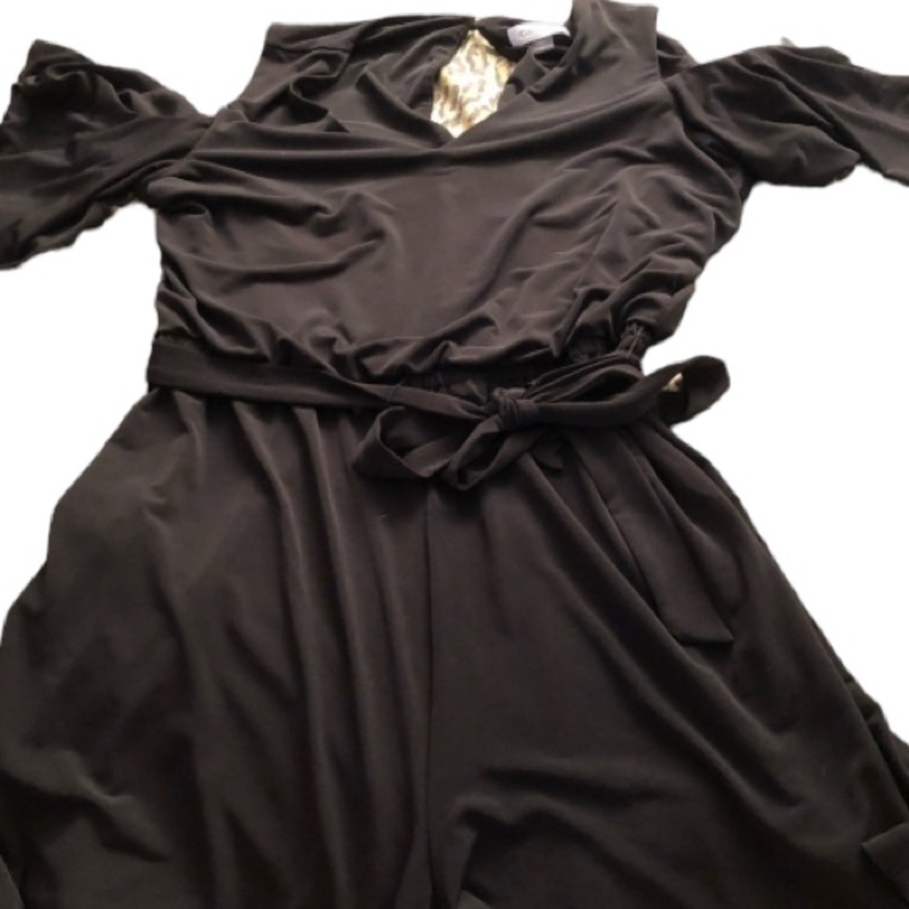 Calvin Klein size 10 black cold shoulder V- neck romper silky stretch